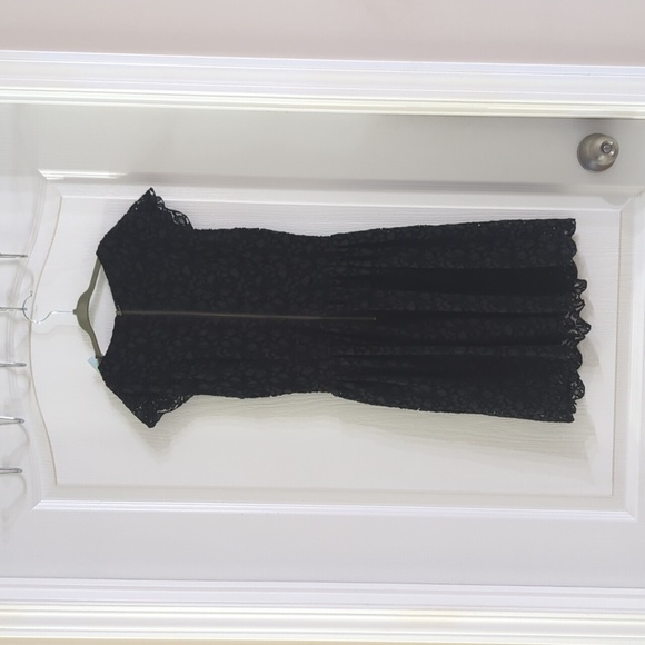 BNWT Aritzia Talula Black Lace Belgravia Dress Size 00 - Picture 2 of 3